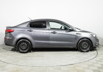 Подержанный автомобиль Kia Rio Sedan 2016 года (4 фото)