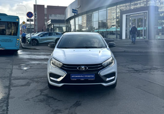 Подержанный автомобиль LADA (ВАЗ) Vesta Sedan 2023 года (2 фото)