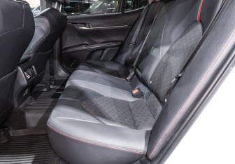 Подержанный автомобиль Toyota Camry Sedan 2021 года (13 фото)