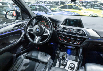 Подержанный автомобиль BMW X3 2018 года (14 фото)
