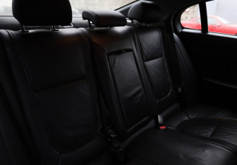 Подержанный автомобиль Jaguar XF Sedan 2015 года (12 фото)