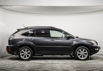 Подержанный автомобиль Lexus RX 2008 года (4 фото)