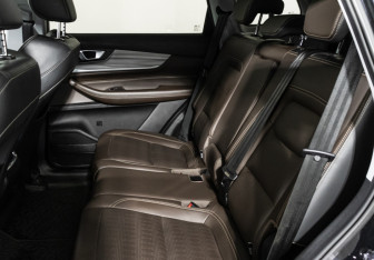 Подержанный автомобиль Chery Tiggo 8 Pro 2021 года (10 фото)