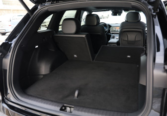 Подержанный автомобиль Geely Monjaro 2025 года (37 фото)