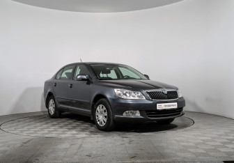 Подержанный автомобиль Skoda Octavia Liftback 2011 года (3 фото)