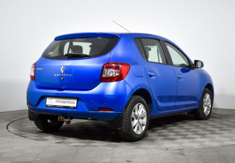 Подержанный автомобиль Renault Sandero 2019 года (5 фото)