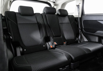 Подержанный автомобиль Mitsubishi Outlander 2021 года (21 фото)