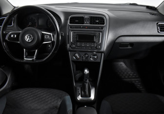 Подержанный автомобиль Volkswagen Polo Sedan 2020 года (15 фото)
