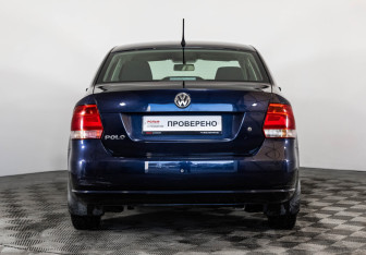 Подержанный автомобиль Volkswagen Polo Sedan 2015 года (6 фото)
