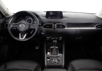 Подержанный автомобиль Mazda CX-5 2017 года (9 фото)
