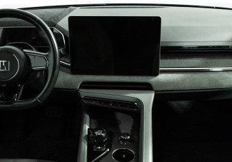 Подержанный автомобиль Zeekr 001 2023 года (14 фото)