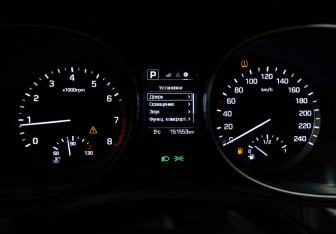 Подержанный автомобиль Hyundai Santa Fe 2017 года (12 фото)