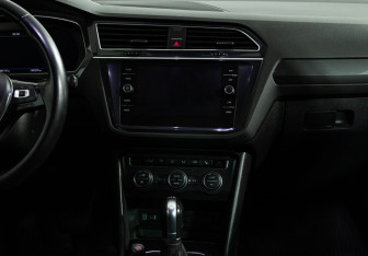 Подержанный автомобиль Volkswagen Tiguan 2017 года (14 фото)
