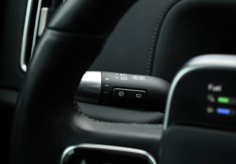 Подержанный автомобиль LiXiang L9 2024 года (16 фото)