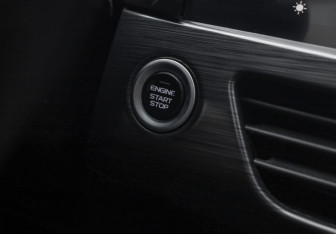 Подержанный автомобиль Geely Tugella 2023 года (25 фото)