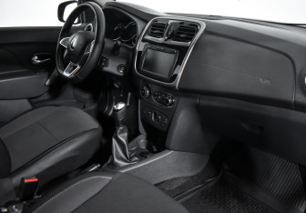 Подержанный автомобиль Renault Logan Sedan 2020 года (12 фото)