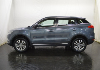 Подержанный автомобиль Geely Atlas 2018 года (8 фото)