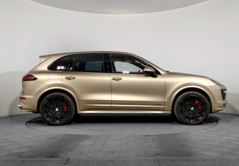 Подержанный автомобиль Porsche Cayenne 2015 года (4 фото)