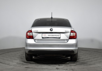 Подержанный автомобиль Skoda Rapid Liftback 2018 года (6 фото)