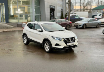 Подержанный автомобиль Nissan Qashqai 2019 года (3 фото)