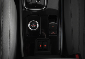 Подержанный автомобиль Mitsubishi Outlander 2022 года (18 фото)