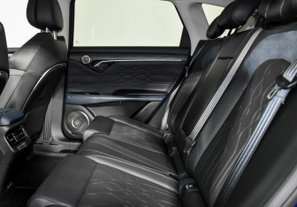 Подержанный автомобиль Voyah Free 2022 года (13 фото)