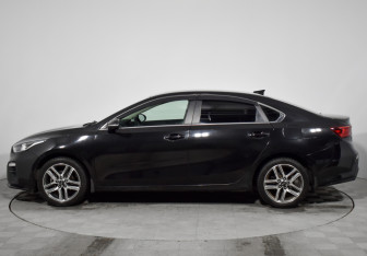 Подержанный автомобиль Kia Cerato Sedan 2019 года (8 фото)