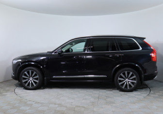 Подержанный автомобиль Volvo XC90 2020 года (9 фото)