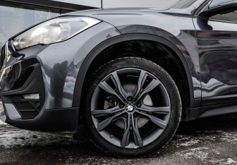 Подержанный автомобиль BMW X1 2019 года (3 фото)