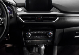 Подержанный автомобиль Mazda 6 Sedan 2018 года (13 фото)