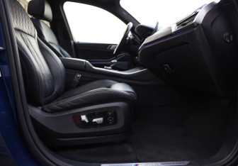 Подержанный автомобиль BMW X5 2019 года (32 фото)