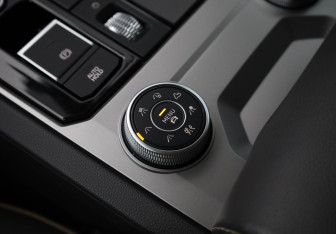 Подержанный автомобиль Volkswagen Touareg 2021 года (13 фото)