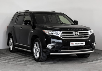 Подержанный автомобиль Toyota Highlander 2012 года (3 фото)