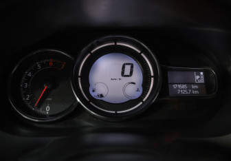 Подержанный автомобиль Renault Megane Hatchback 2013 года (12 фото)