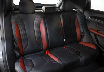 Подержанный автомобиль Geely Coolray 2023 года (21 фото)