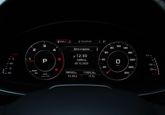 Подержанный автомобиль Audi Q7 2018 года (10 фото)