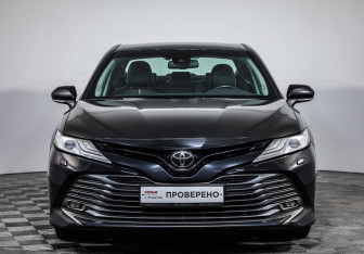 Подержанный автомобиль Toyota Camry Sedan 2019 года (2 фото)