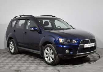 Подержанный автомобиль Mitsubishi Outlander 2011 года (3 фото)