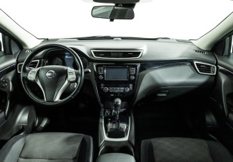 Подержанный автомобиль Nissan Qashqai 2014 года (13 фото)