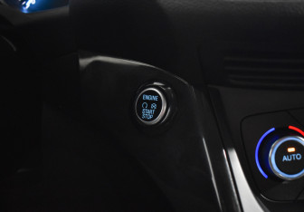 Подержанный автомобиль Ford Kuga 2018 года (17 фото)