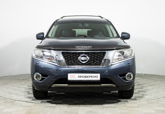 Подержанный автомобиль Nissan Pathfinder 2014 года (2 фото)