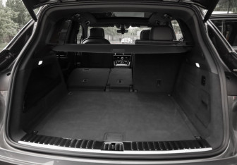 Подержанный автомобиль Porsche Cayenne 2020 года (35 фото)