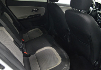 Подержанный автомобиль Kia Ceed Hatchback 2013 года (12 фото)