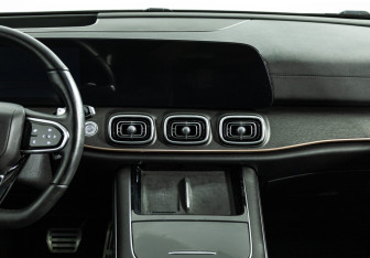 Подержанный автомобиль Jaecoo J8 2024 года (14 фото)