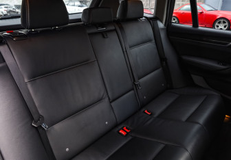 Подержанный автомобиль BMW X3 2015 года (22 фото)