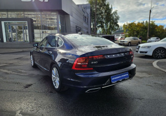 Подержанный автомобиль Volvo S90 2019 года (6 фото)