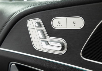 Подержанный автомобиль Mercedes-Benz GLE 2021 года (23 фото)