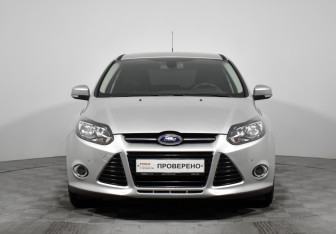 Подержанный автомобиль Ford Focus Hatchback 2013 года (2 фото)