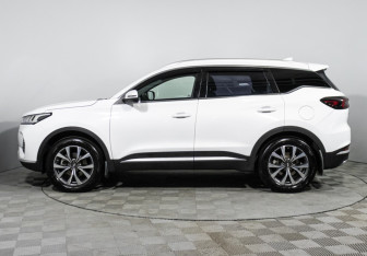 Подержанный автомобиль Chery Tiggo 7 Pro 2022 года (8 фото)