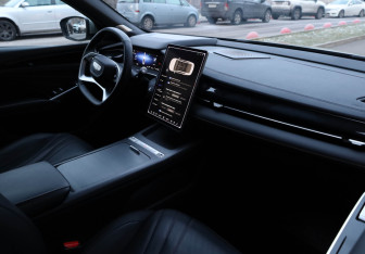 Подержанный автомобиль Geely Preface 2024 года (15 фото)